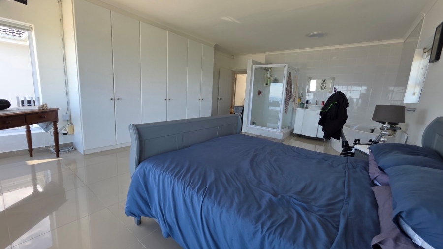 5 Bedroom Property for Sale in Dana Bay Western Cape